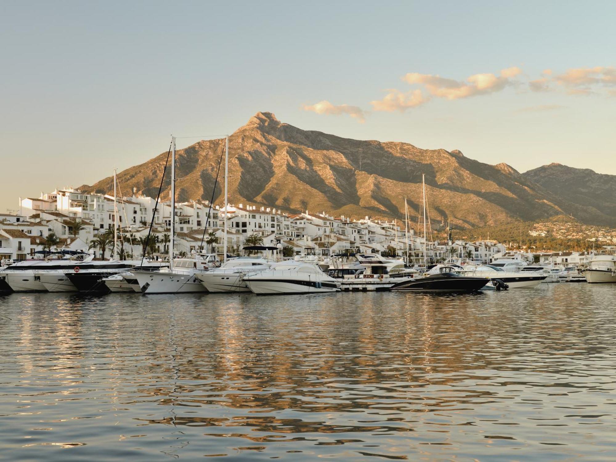 Vacation Marbella I Brand New Terrazas De Banus Apt, 24-7 Security, A Minute From The Marina, The Sea And Luxury Shopping Exterior photo