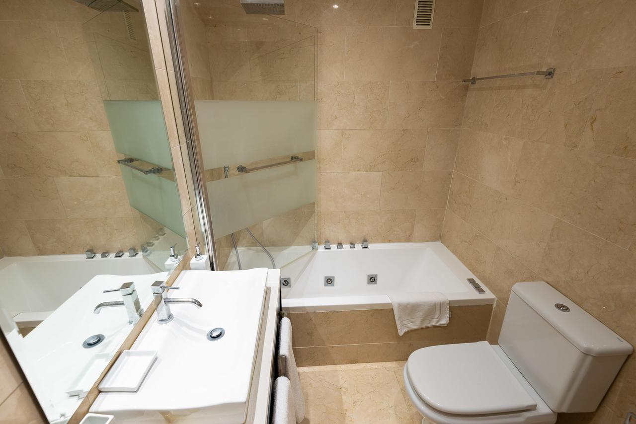Vacation Marbella I Brand New Terrazas De Banus Apt, 24-7 Security, A Minute From The Marina, The Sea And Luxury Shopping Exterior photo